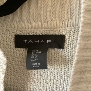 Tahari long xsmall sweater